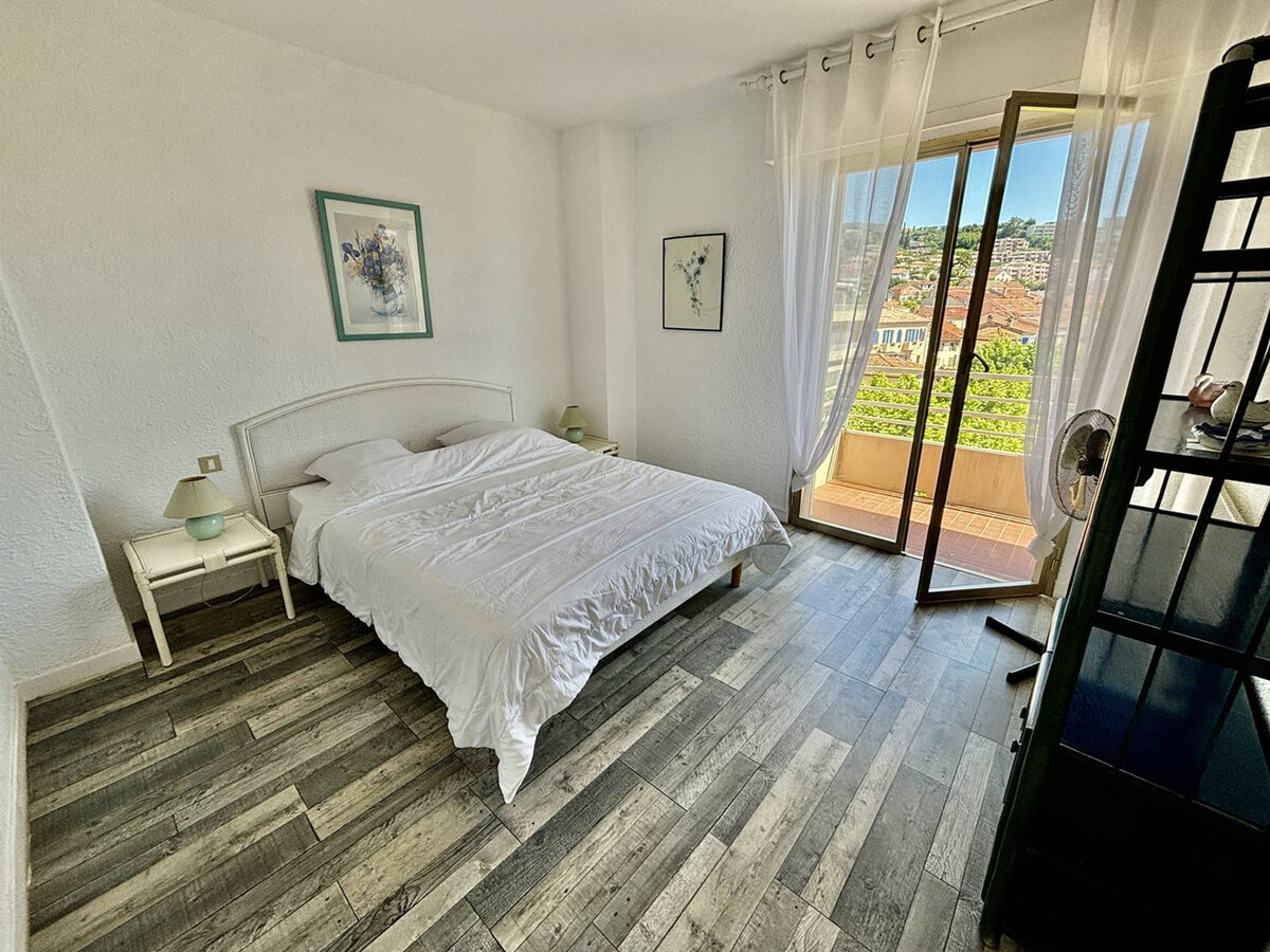 Appartement vue mer au Lavandou, terrasse sud-est - Photo 10