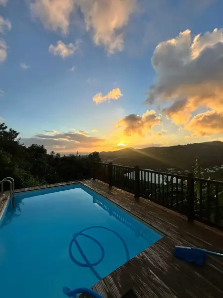 Studio avec piscine partagée et terrasse à Rivière-Pilote : photo 12