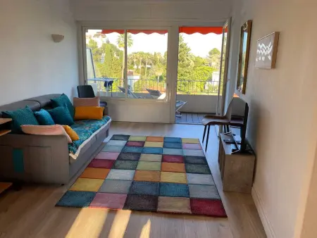 Appartement vue mer et balcon à Cannes, à 300 m de la plage : photo 2