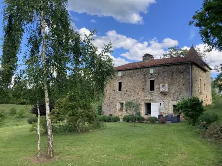 Maison des Yourtes – gîte avec jardin et vue sur Loubejac : photo 3