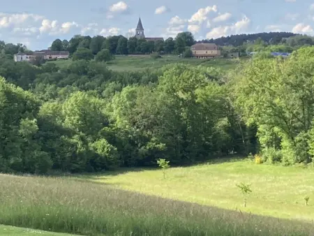 Maison des Yourtes – gîte avec jardin et vue sur Loubejac : photo 4