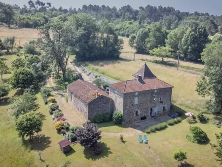Maison des Yourtes – gîte avec jardin et vue sur Loubejac : photo 8