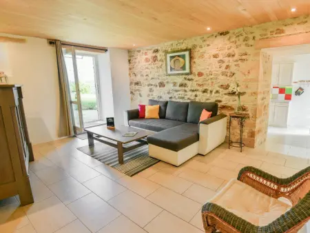 Maison des Yourtes – gîte avec jardin et vue sur Loubejac : photo 18