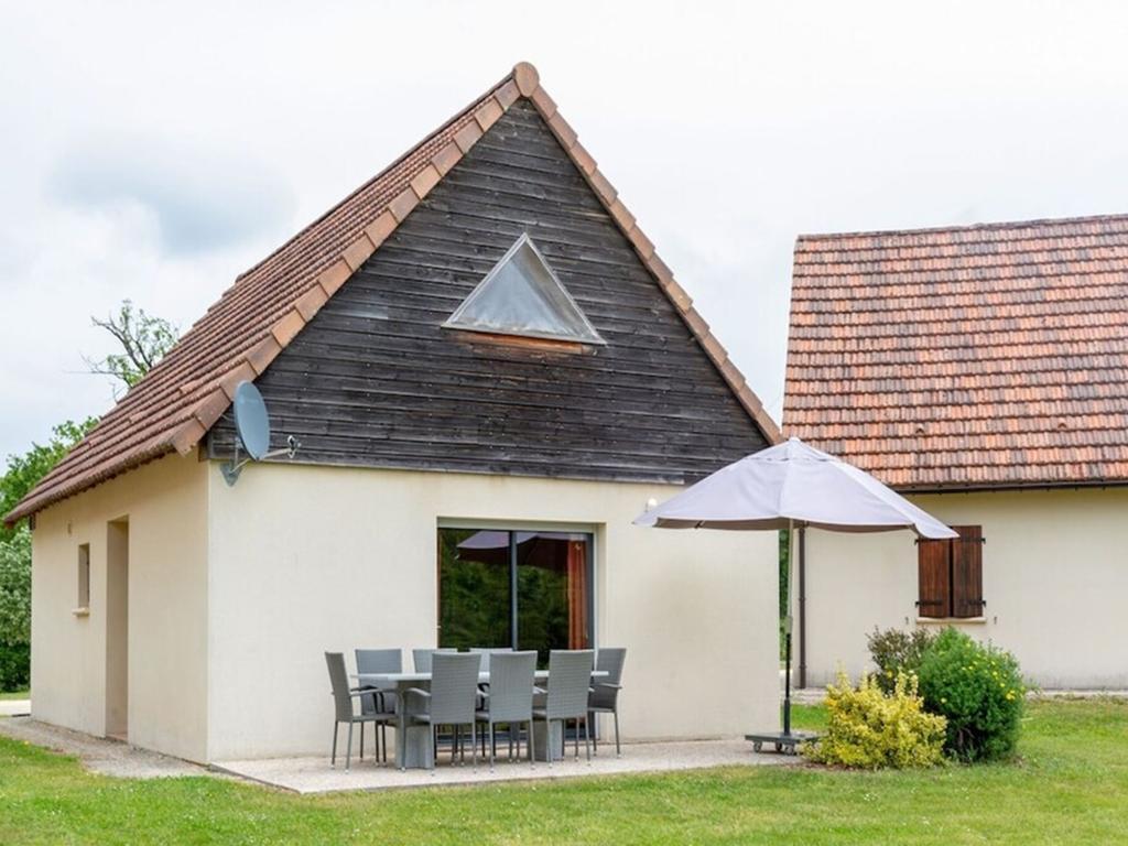 Lac Bleu Nr 38 : maison 3 chambres avec piscine à Lacapelle-Marival - Photo 1