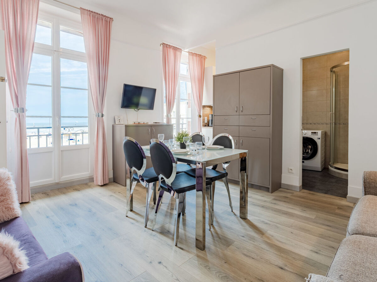 Appartement « Hôtel de Paris » vue mer, à 20 m de la plage - Photo 2