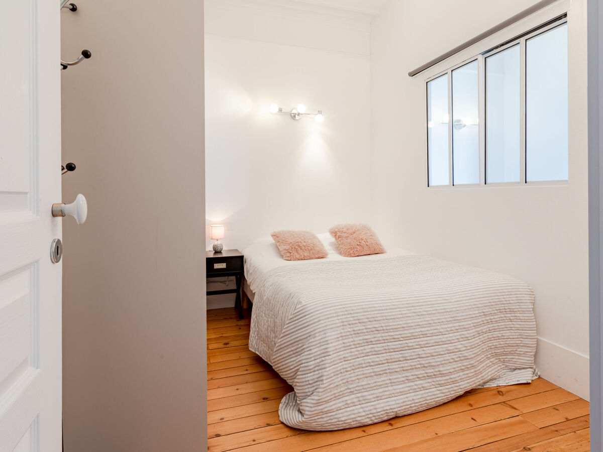 Appartement « Hôtel de Paris » vue mer, à 20 m de la plage - Photo 12
