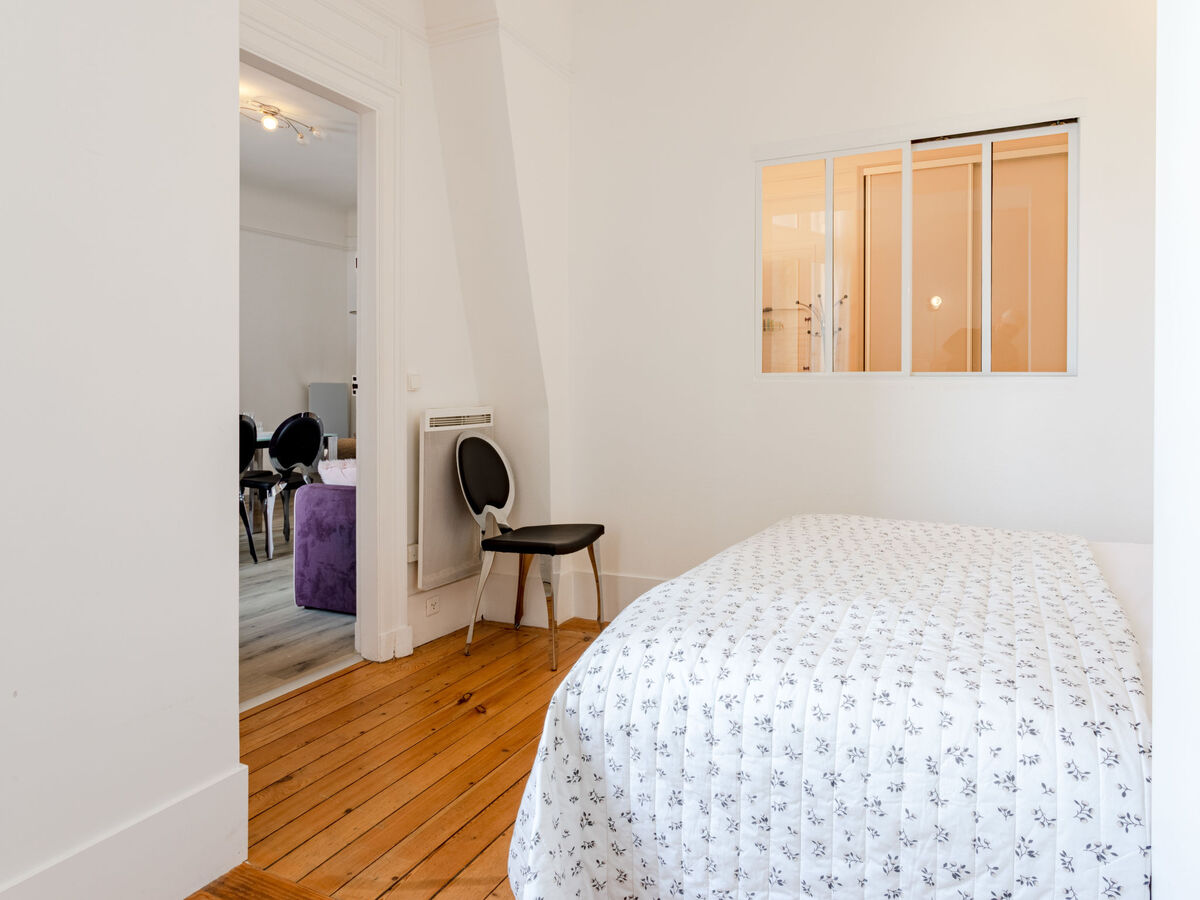 Appartement « Hôtel de Paris » vue mer, à 20 m de la plage - Photo 13