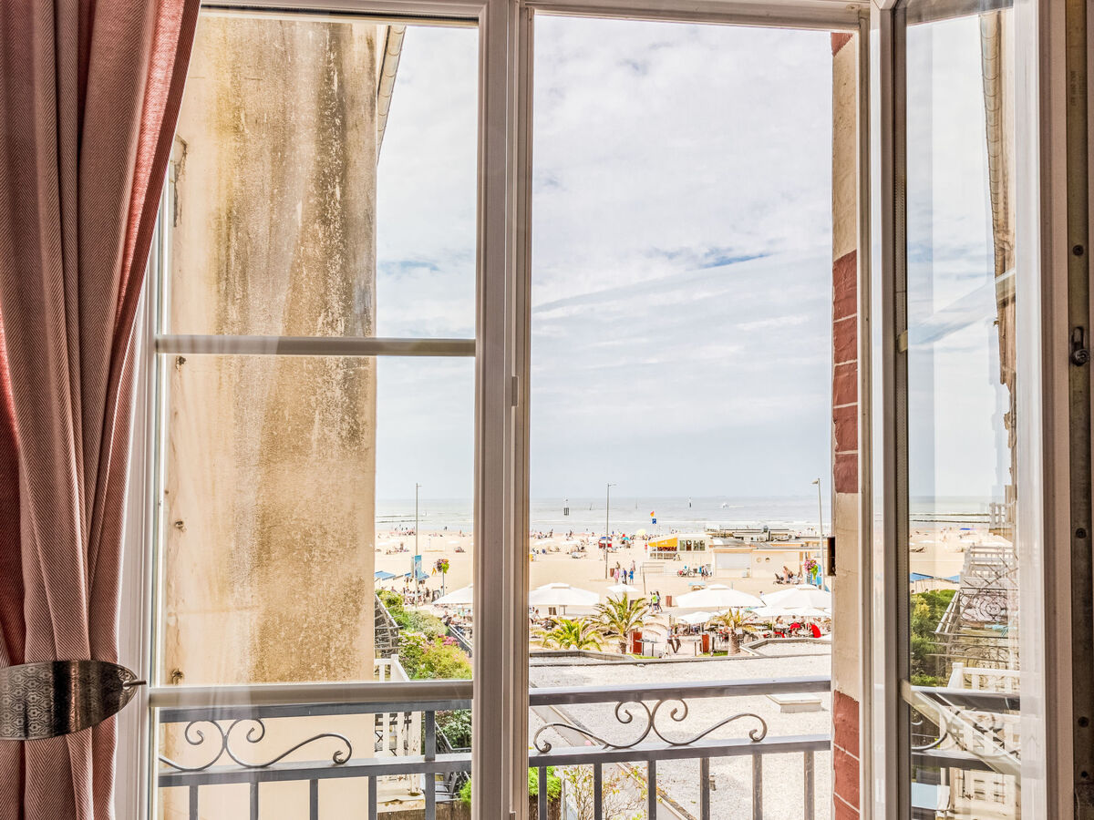 Appartement « Hôtel de Paris » vue mer, à 20 m de la plage - Photo 18