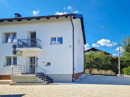 Maison Golub, 7 pers., spa et jardin à Duga Resa : photo 11