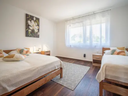 Maison Golub, 7 pers., spa et jardin à Duga Resa : photo 21