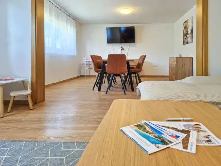 Maison Golub, 7 pers., spa et jardin à Duga Resa : photo 29