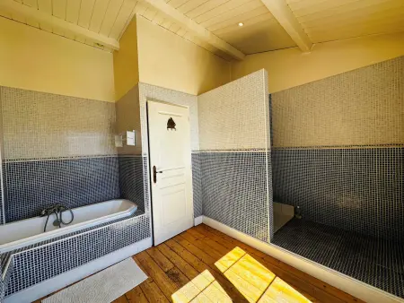 Spacieuse Maison 4 Chambres, Centre Fouras, Proche Plages - Photo 18