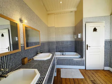 Spacieuse Maison 4 Chambres, Centre Fouras, Proche Plages - Photo 19