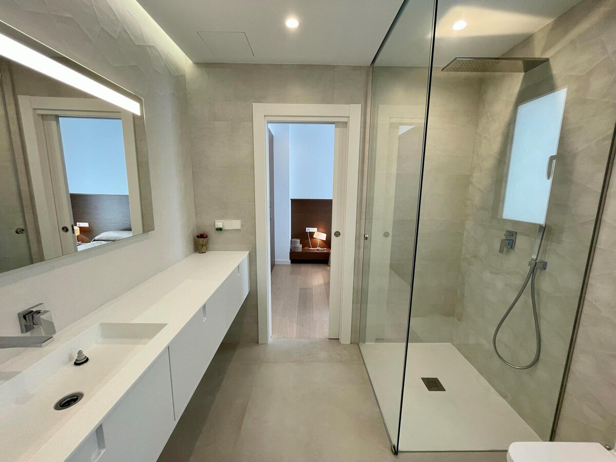 Villa moderne Benitachell, piscine privée 8x4m et vue mer - Photo 8