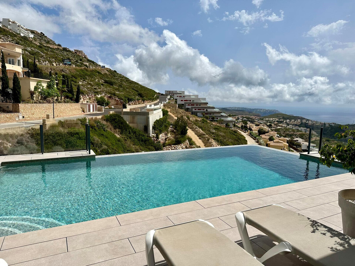 Villa moderne Benitachell, piscine privée 8x4m et vue mer - Photo 16