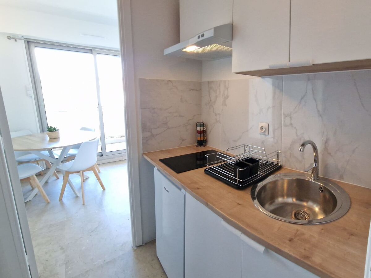 Le Floriana – Studio rénové avec terrasse à Cannes - Photo 5