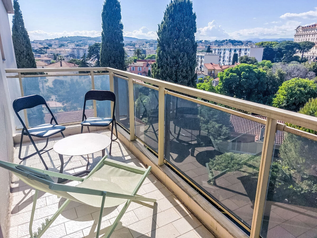 Le Floriana – Studio rénové avec terrasse à Cannes - Photo 11