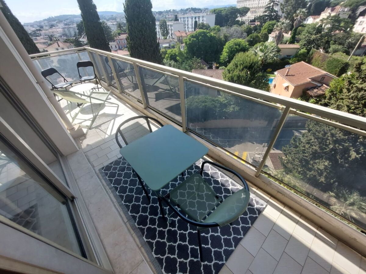 Le Floriana – Studio rénové avec terrasse à Cannes - Photo 12