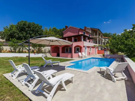 Villa Gabi, maison 3 chambres avec piscine privée à Buje