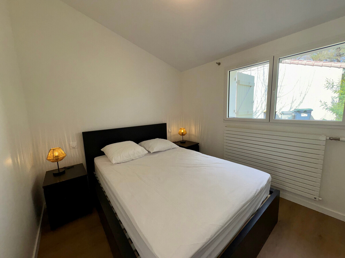Maison 8 pers, 4 chambres, jardin clos à 5 min de plage - Photo 5