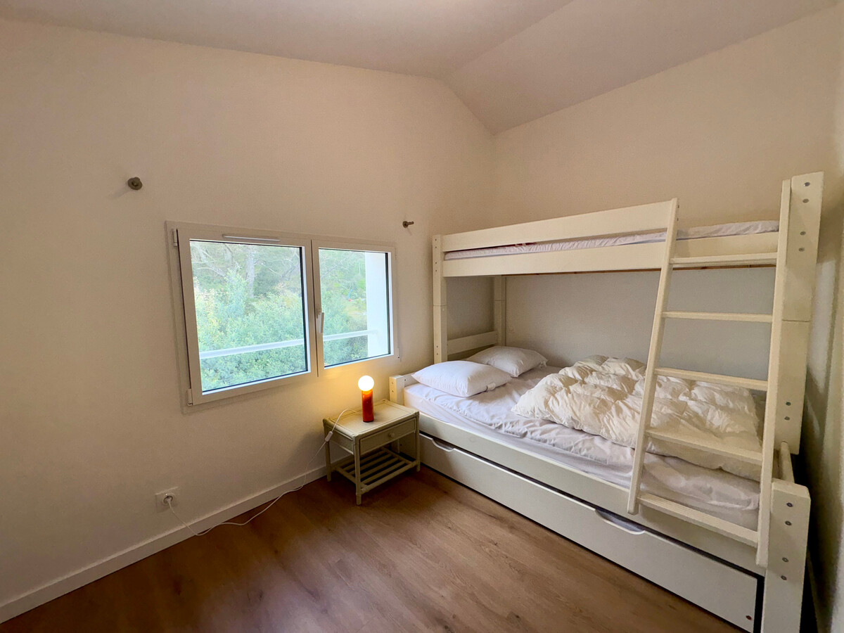 Maison 8 pers, 4 chambres, jardin clos à 5 min de plage - Photo 14