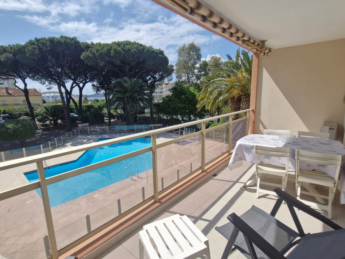 Studio + coin nuit 4 pers., vue mer, piscine à Sainte-Maxime - Photo 4