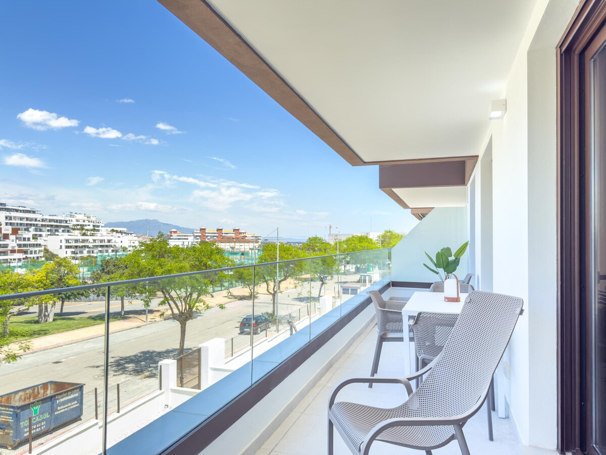 Appartement 2 chambres, piscine et terrasse à Estepona - Photo 3