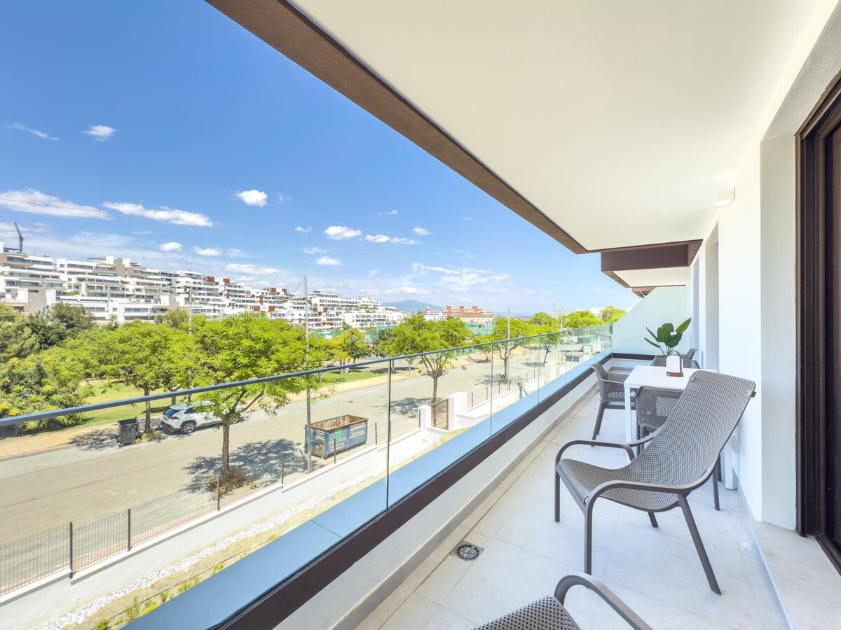 Appartement 2 chambres, piscine et terrasse à Estepona - Photo 8