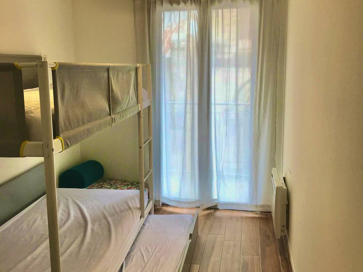 Appartement 75m² centre Cauterets, 3 chambres, terrasse montagne - Photo 11
