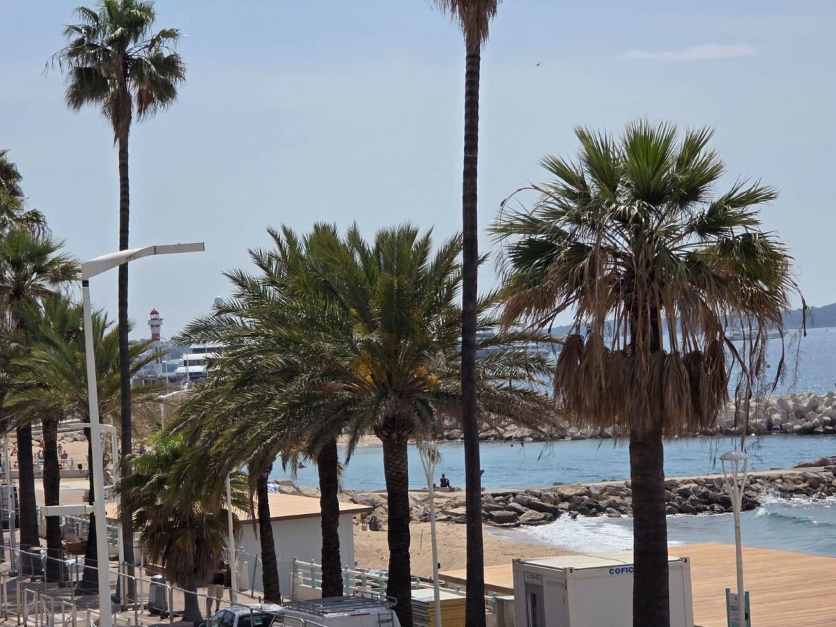 Studio rénové 2025 avec vue panoramique mer à Cannes - Photo 17