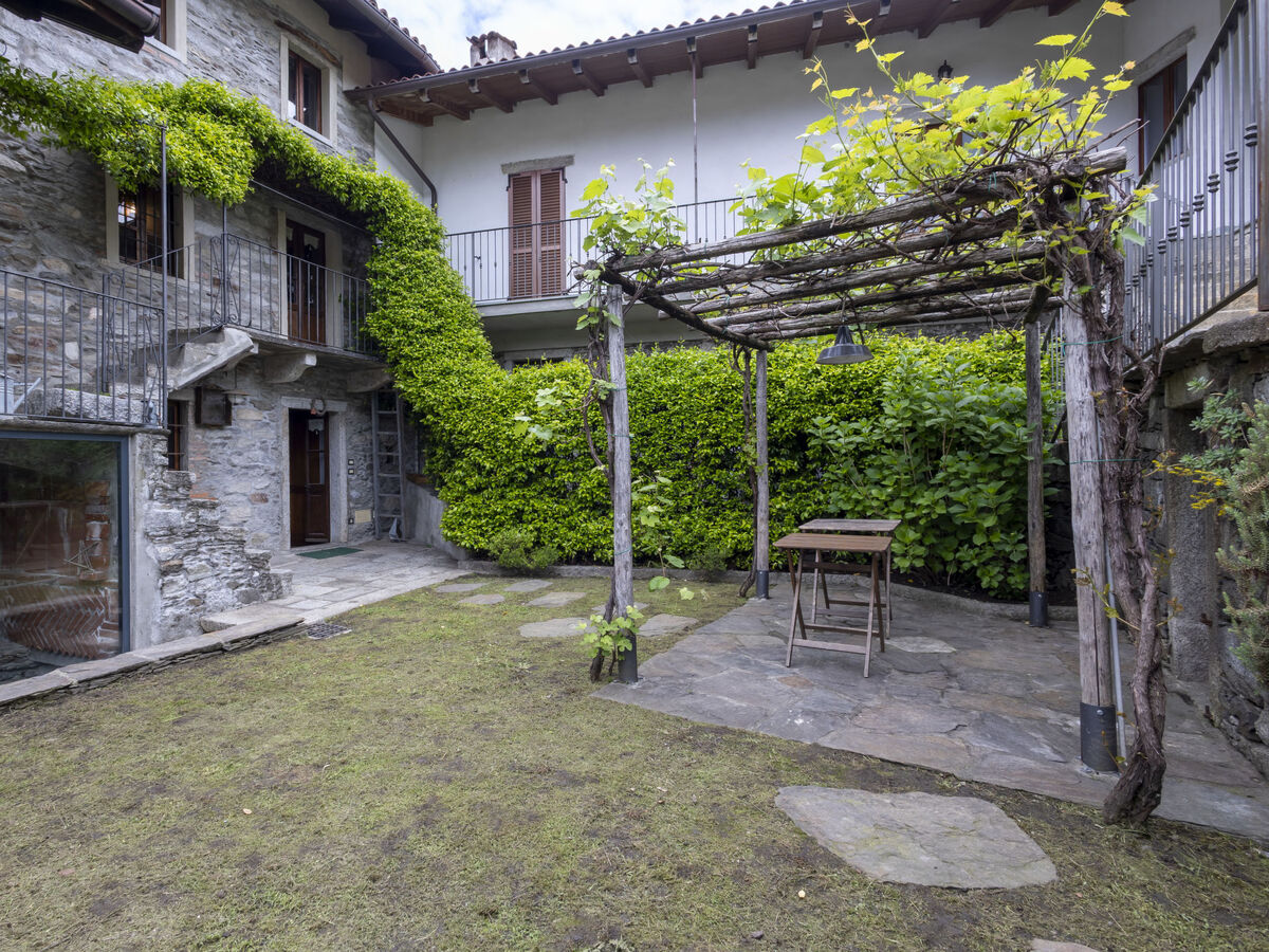 Maison Il Glicine à 250 m du lac de Mergozzo, jardin privatif - Photo 2