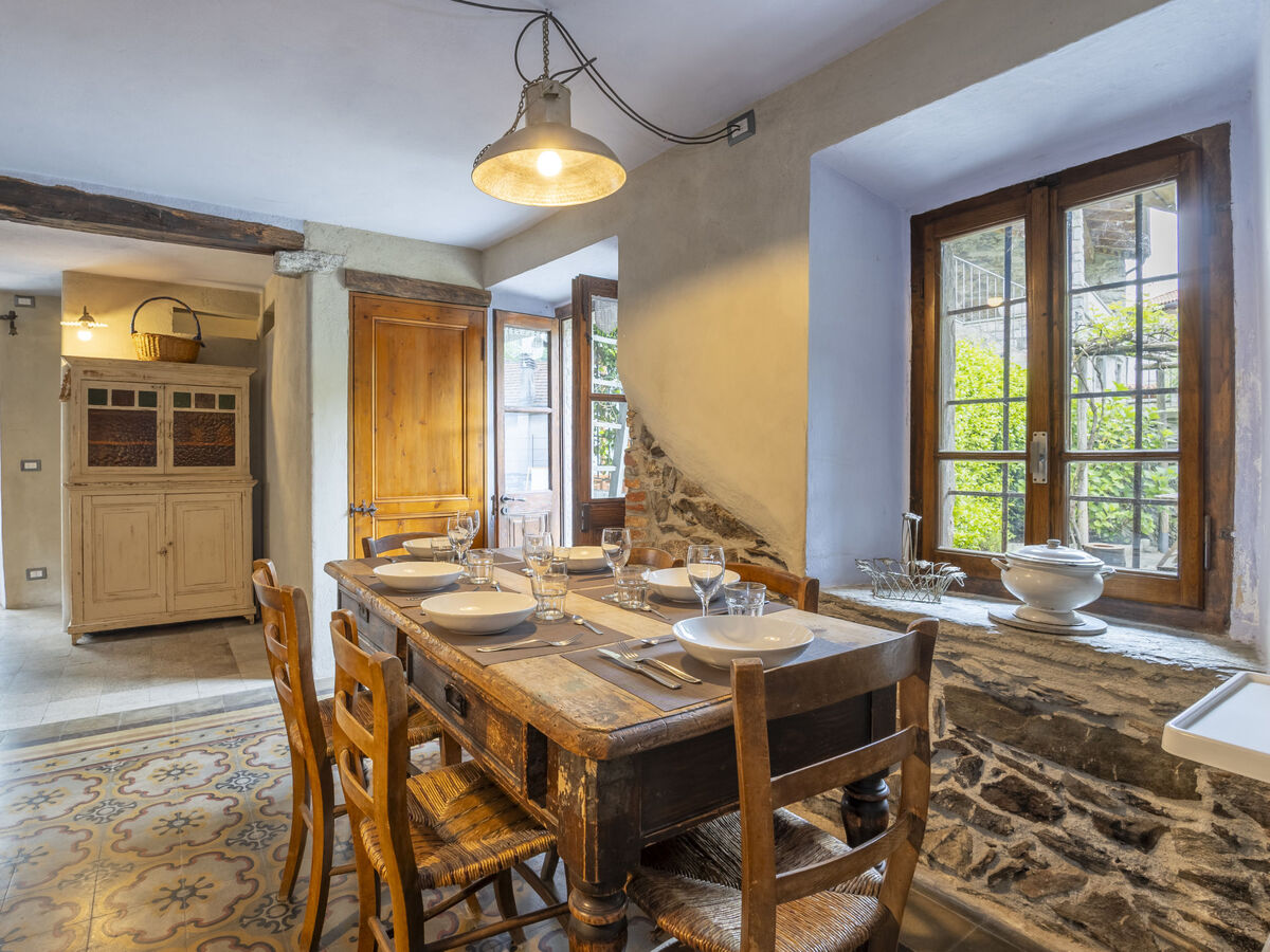 Maison Il Glicine à 250 m du lac de Mergozzo, jardin privatif - Photo 5