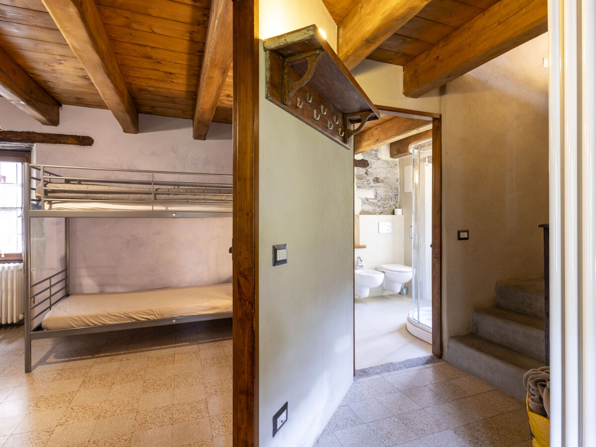 Maison Il Glicine à 250 m du lac de Mergozzo, jardin privatif - Photo 18