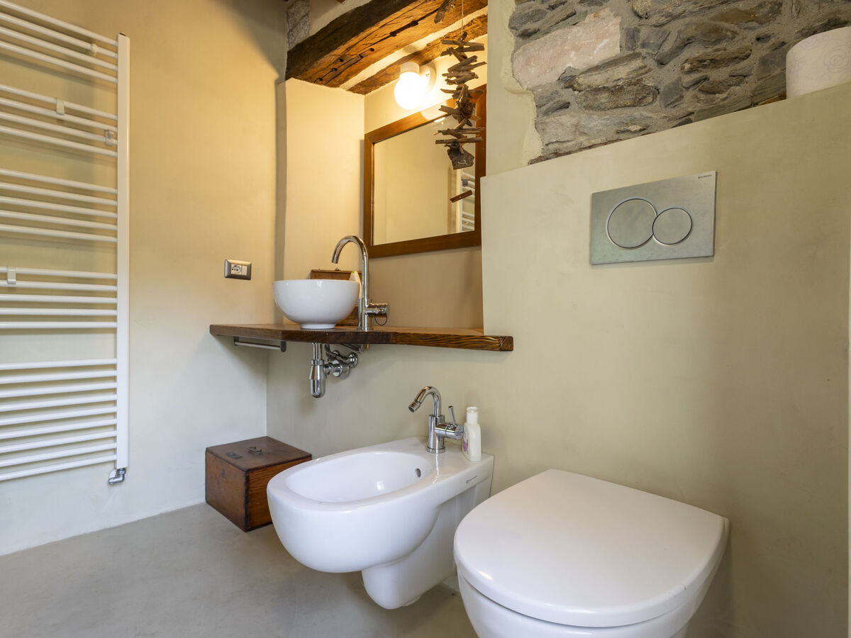 Maison Il Glicine à 250 m du lac de Mergozzo, jardin privatif - Photo 23