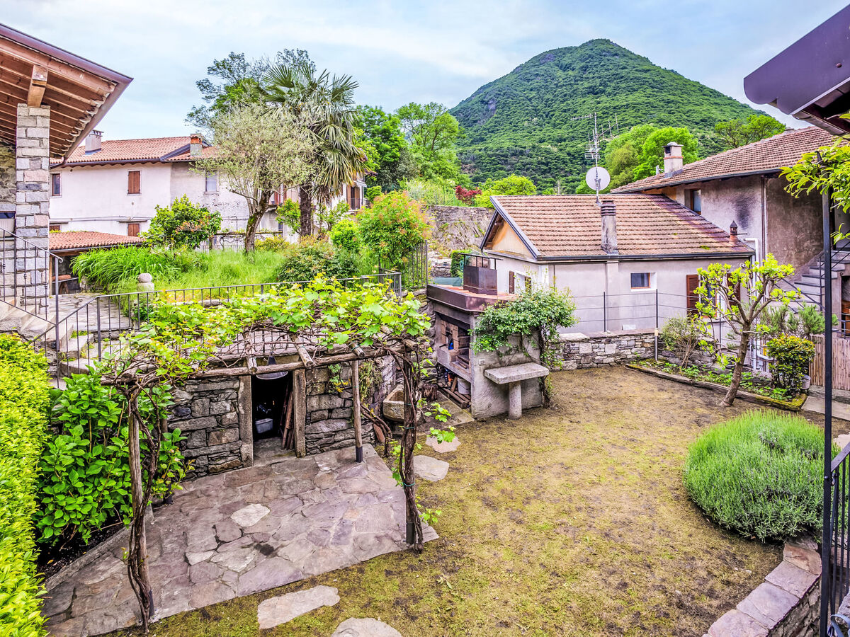 Maison Il Glicine à 250 m du lac de Mergozzo, jardin privatif - Photo 25