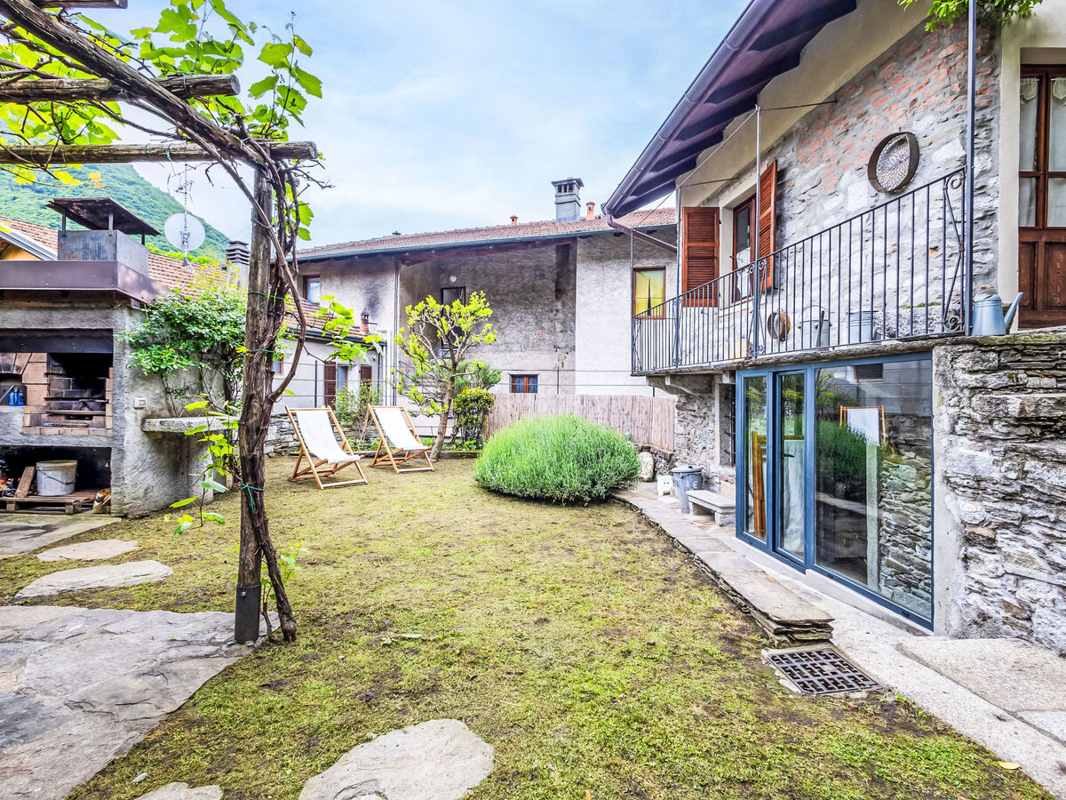 Maison Il Glicine à 250 m du lac de Mergozzo, jardin privatif - Photo 26