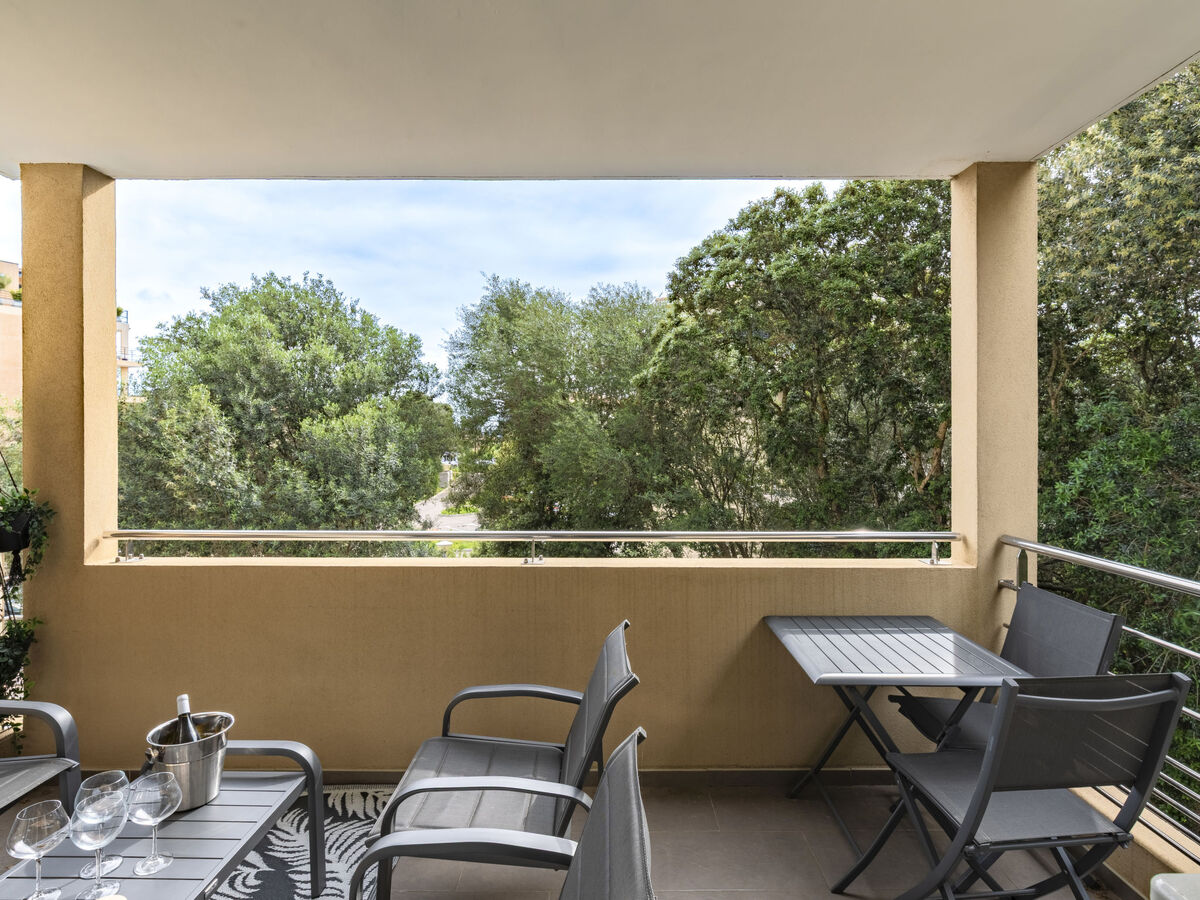 Clos Vignola - Appartement 2 pièces centre Porto-Vecchio - Photo 3