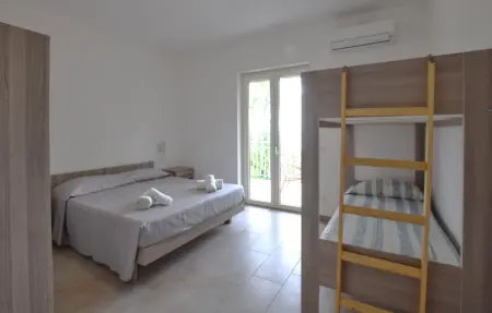 Appartement 4 personnes à Ricadi : photo 13
