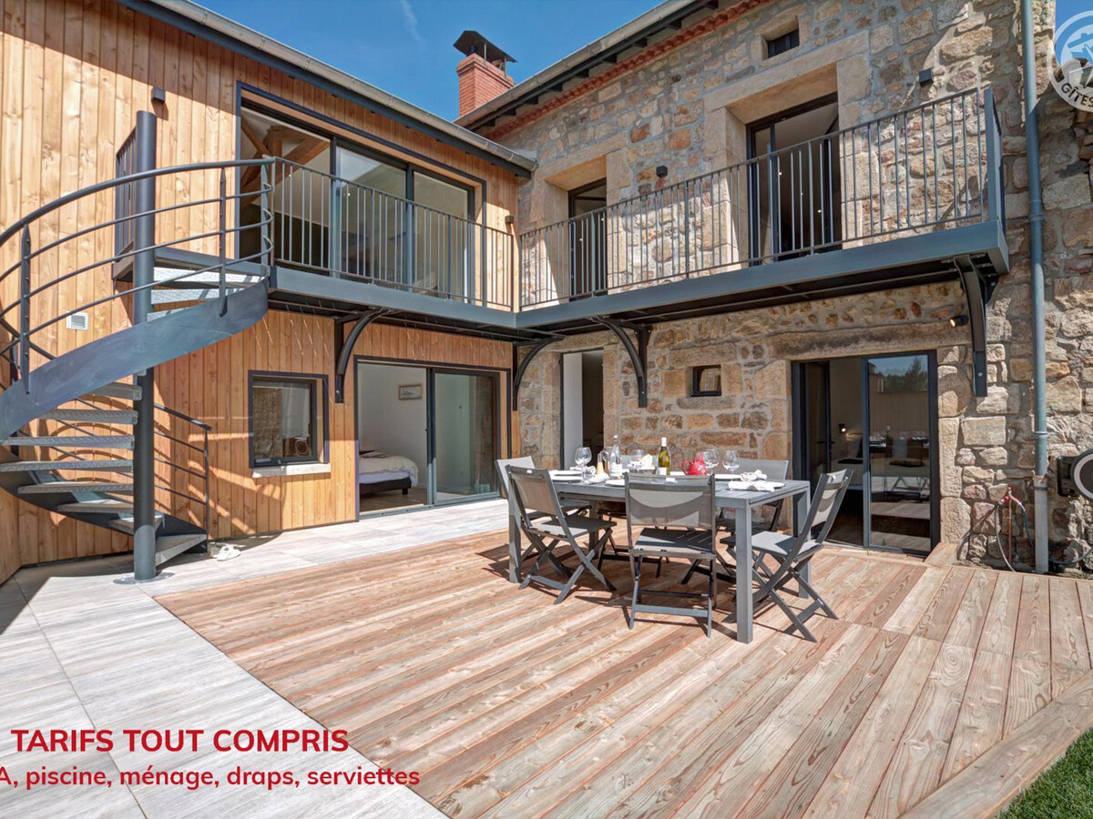Gîte Les Mésanges – 5 suites, spa et piscine à Luriecq - Photo 1