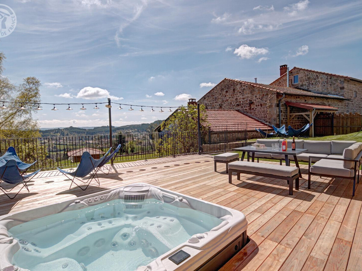 Gîte Les Mésanges – 5 suites, spa et piscine à Luriecq - Photo 2