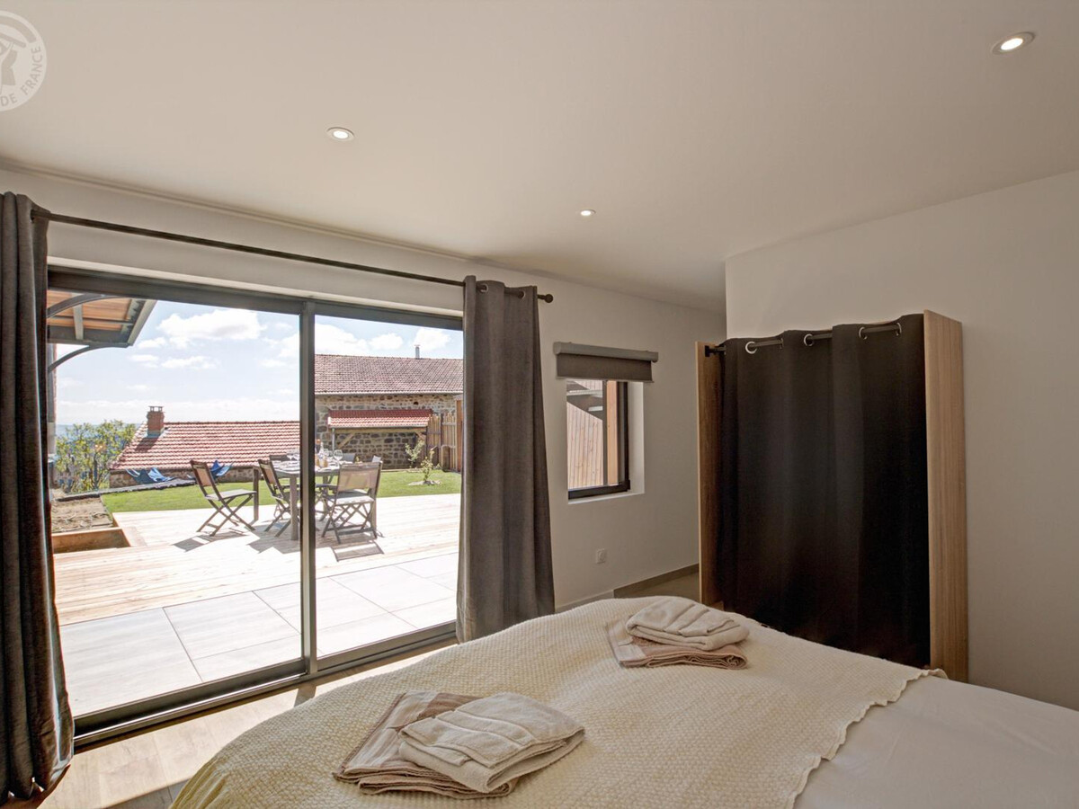 Gîte Les Mésanges – 5 suites, spa et piscine à Luriecq - Photo 11
