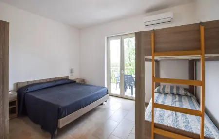 Appartement 4 personnes à Ricadi : photo 13