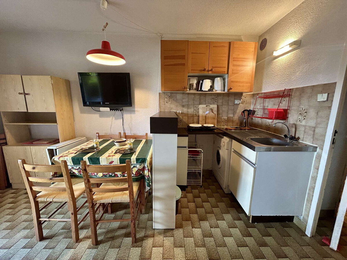 Studio rez-de-chaussée à Saint-Cyprien, loggia et parking - Photo 3