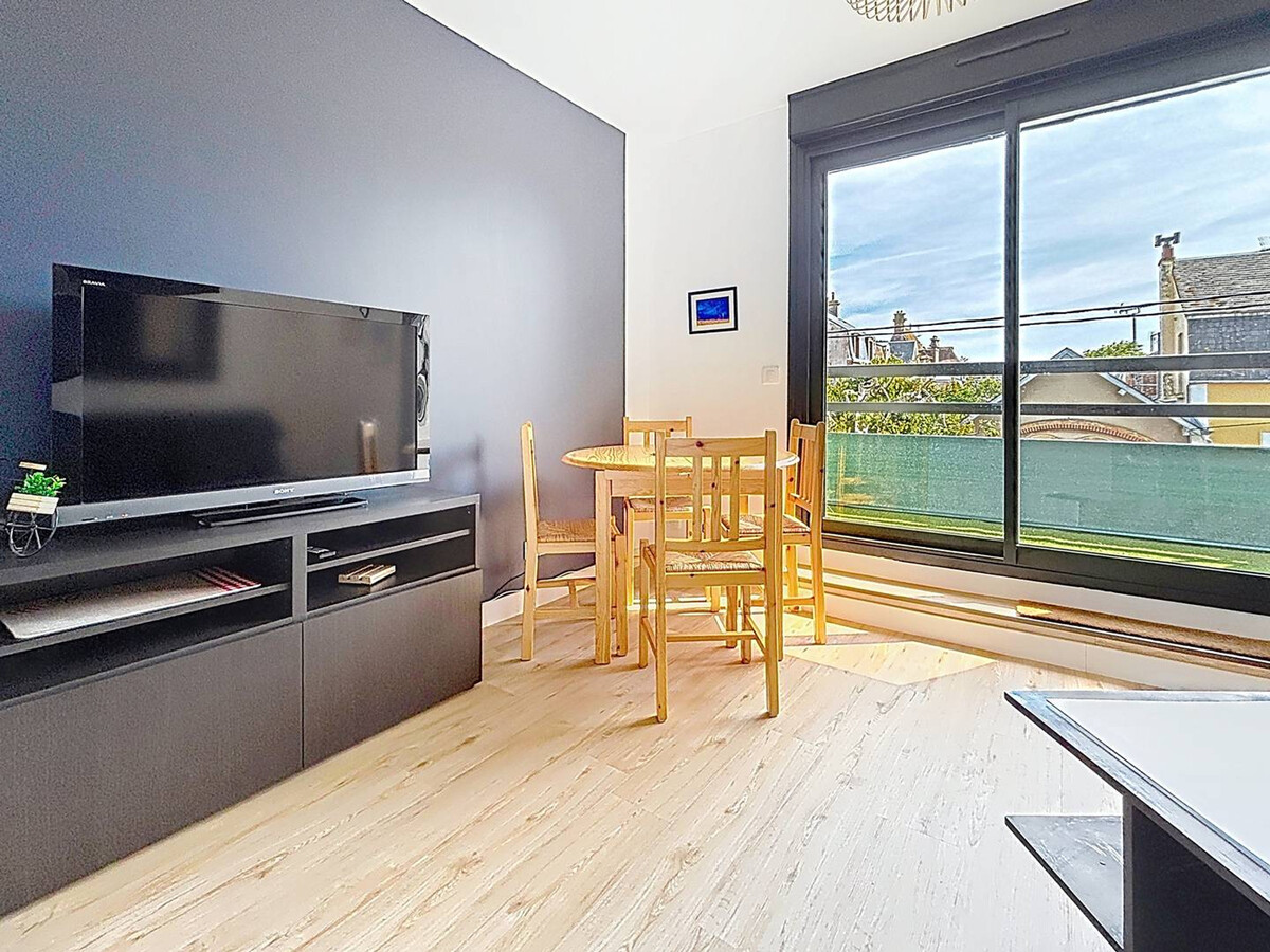 Appartement rénové, balcon, 4 personnes à Cabourg - Photo 4