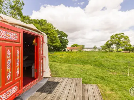 Yourte mongole avec terrasse et vue panoramique à Denneville : photo 10
