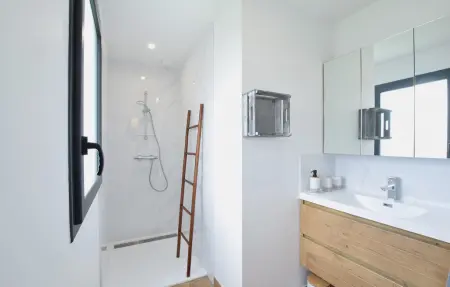 Maison moderne 4 chambres à 220 m de la plage : photo 23