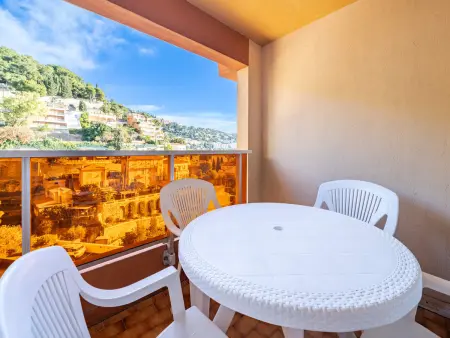 Location appartement à Roquebrune Cap Martin, Studio pour 4 avec Wi-Fi illimité, vue mer