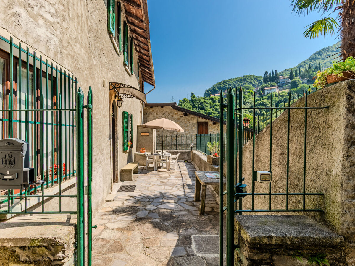 Maison Angela à Varenna, 1,3 km du lac - Photo 2