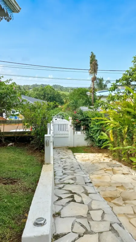 Bungalow charmant à Capesterre-Belle-Eau, 35 m², piscine : photo 6