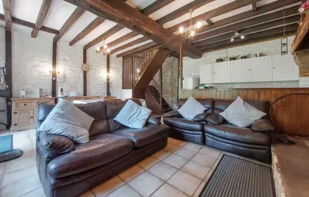 Maison en pierre à Le Ferré, 70 m² avec jardin : photo 6